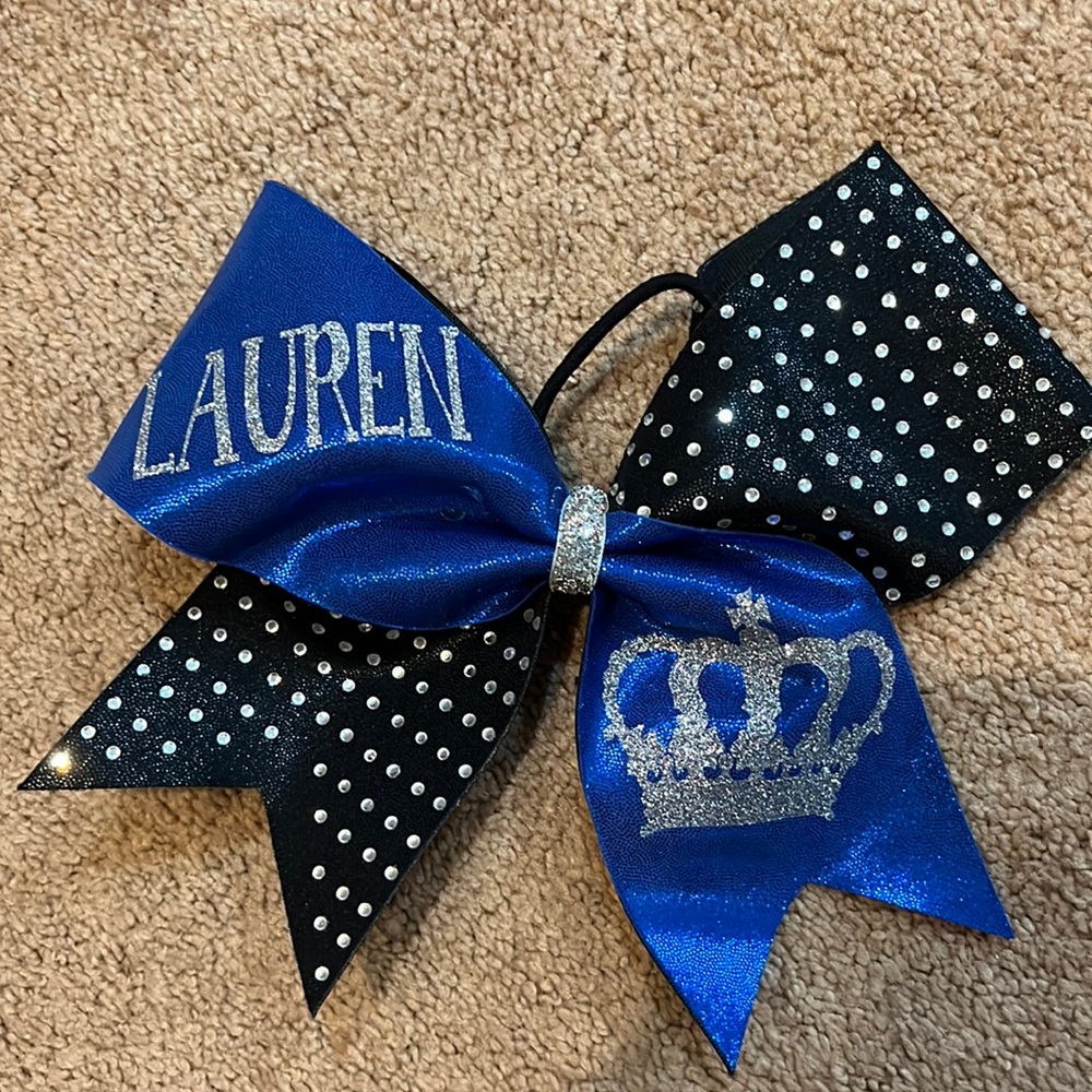 “Lauren” competitive cheerleading bow
